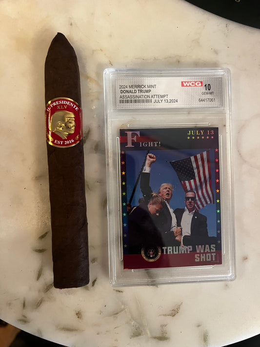 Trump 2016 "il Presidente" Torpedo Cigar & Fight Collector's Card